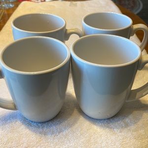 Corning coordinates Stoneware set of 4. Excellent condition